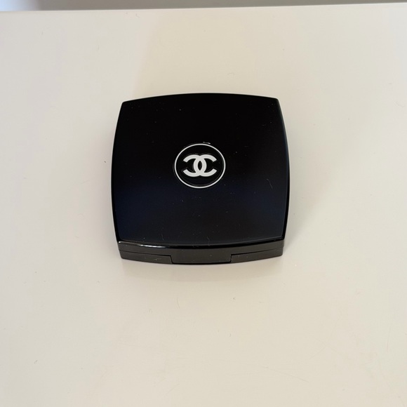 CHANEL Les 4 Ombres Boutons Eyeshadow Palette 239 Boutons Baroques - Picture 5 of 5